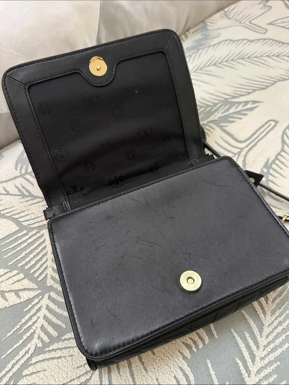 Tory Burch Black Quilted Chevron Leather Crossbody with Gold Chain Strap